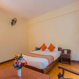 Hotel Magnificent, Catmandu